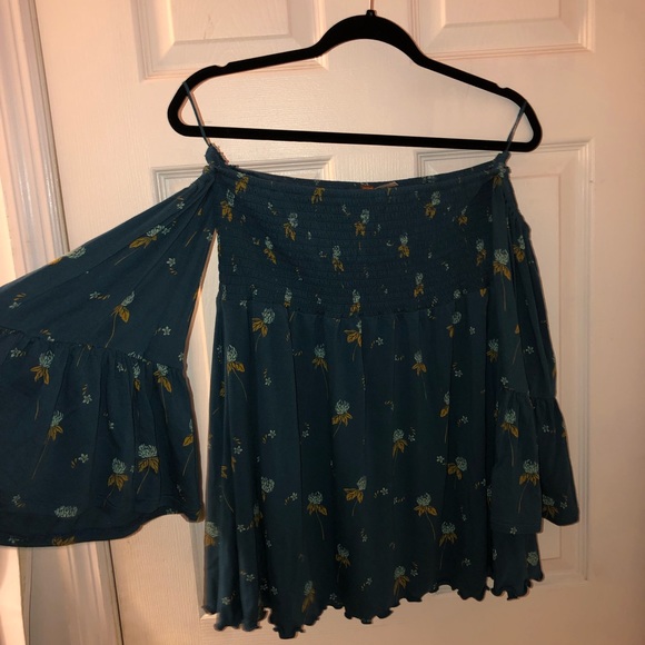 Free people off the shoulder shirt - Picture 2 of 4